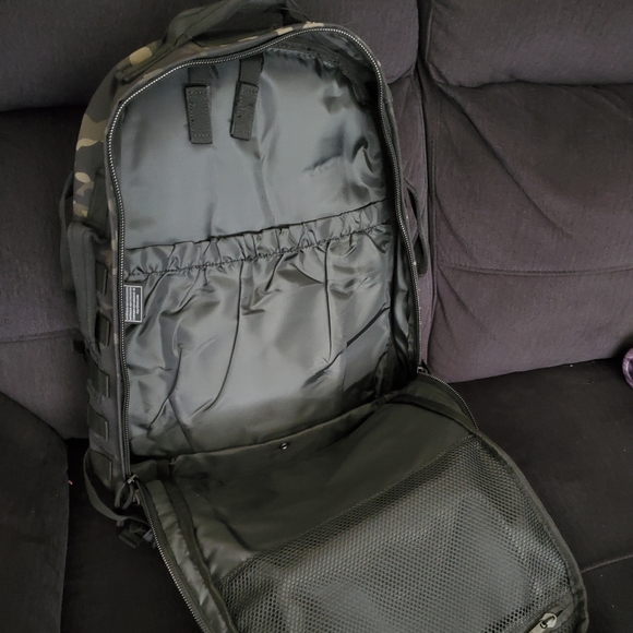 Black Tactical Multicam backpack - Picture 3 of 4